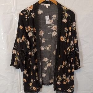 NWT Size XL Gray Floral Lace Lightweight Stylish Cover Up